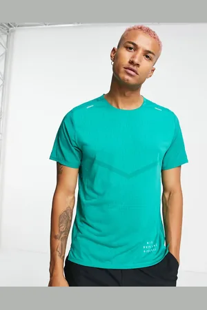 Nike Run Division Rise 365 t-shirt in