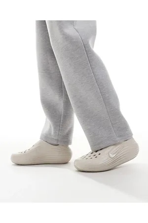 Nike Reactx Rejuven8 in off white