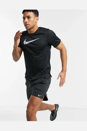 Nike Wild Run breathe t-shirt in