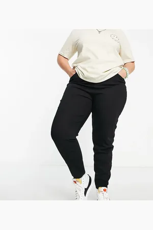 Calvin Klein Plus mom jeans in