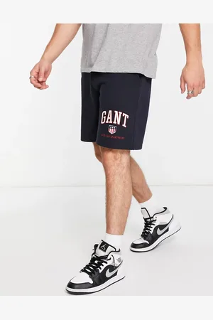 GANT Retro shield logo contrast waistband sweat shorts in