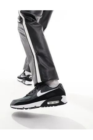 Nike Air Max 90 trainers in and black