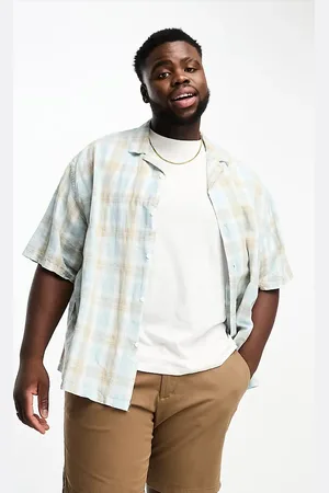 French Connection Plus chino shorts in light