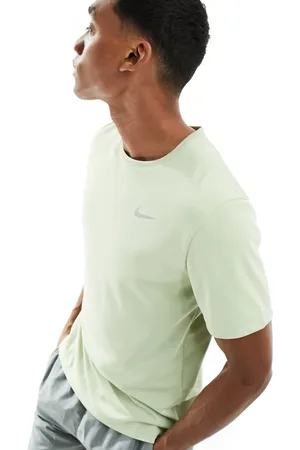 Nike Miler Dri-FIT t-shirt in light