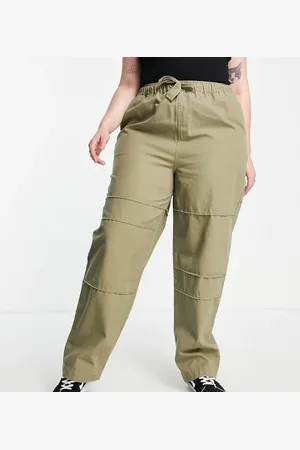 ASOS ASOS DESIGN Curve wide leg workwear cargo trouser with seam detail in khaki