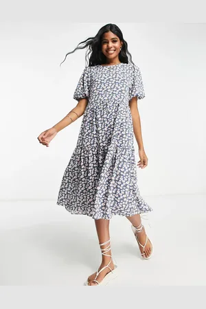 Glamorous Tiered midi smock dress with tie back in blue base daisy