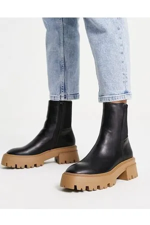 Flat platform chelsea outlet boots