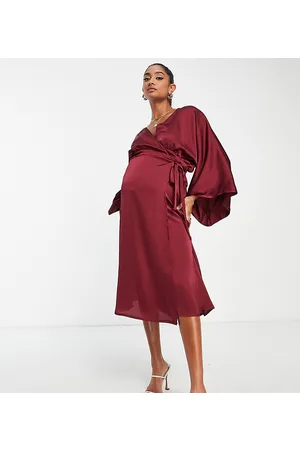 ASOS DESIGN Maternity batwing sleeve velvet midi dress in berry