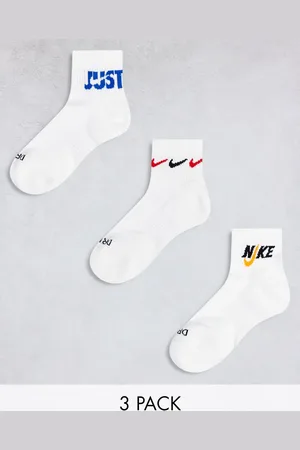 Nike Cushioned Everyday Triple Swoosh socks in