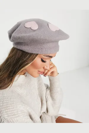 Pieces® Heart detail beret in light
