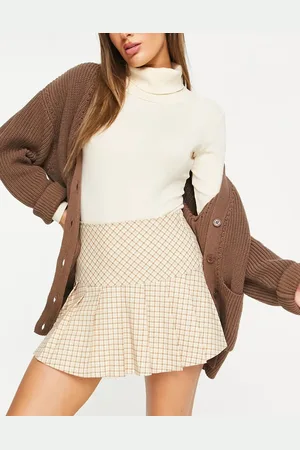 Monki Pleated mini skirt in beige dogtooth