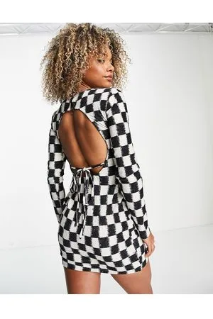 Daisy Street Open back bodycon mini dress in checkboard velvet plisse