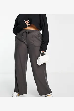 Simply Be Wide leg cargo trouser with side zip pockets in