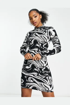 QED London Knitted jumper dress in marble swirl print