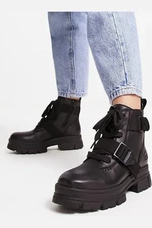 Ugg Women's Ashton Lace Up Boot