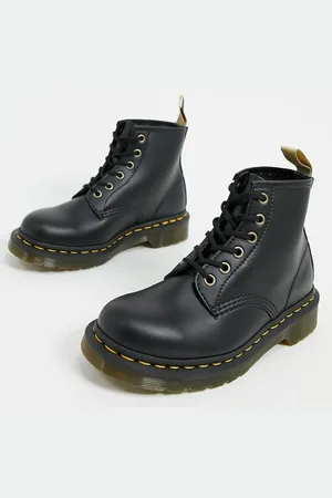 Dr. Martens 101 Vegan 6 eye boots in