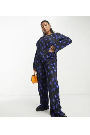 Pieces® Pieces Curve exclusive high waist plisse trousers co-ord in flower print