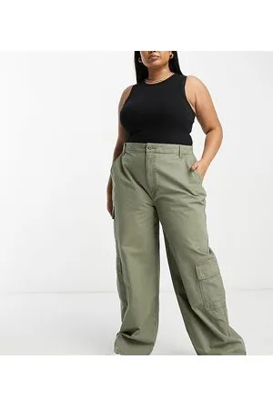 ASOS ASOS DESIGN Curve oversized cargo trouser with multi pocket in khaki