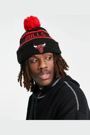 New Era Chicago Bulls bobble beanie in