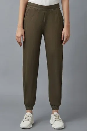 The latest collection of joggers & track pants in the size 8 for women