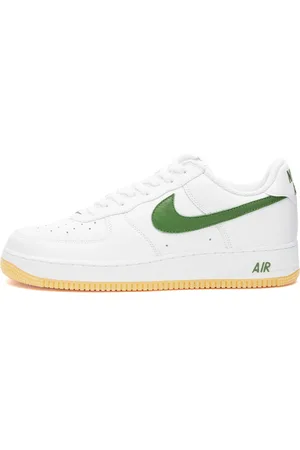 Nike Air Force 1 Low Retro QS Sneakers in