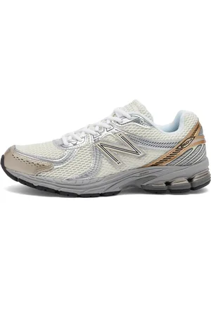 New Balance 860v2 in