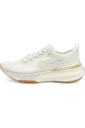 Nike Invincible 3 Sneaker in