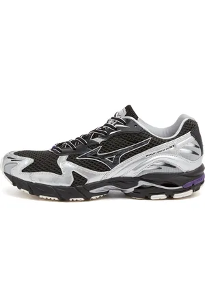 Mizuno Wave Rider 10 "Millenium" in