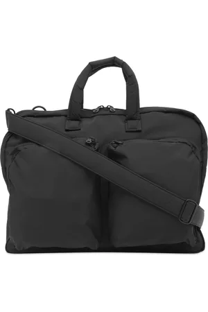 Mazi Untitled AM Case 03 in