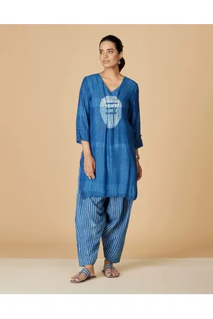 Buy Dupatta for Women, Cotton Dupattas Online at Fabindia | Silk kurti  designs, Kurta neck design, Plain kurti designs