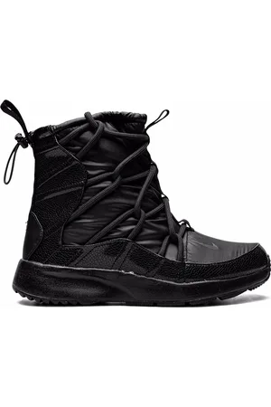 Nike tanjun hot sale boots womens