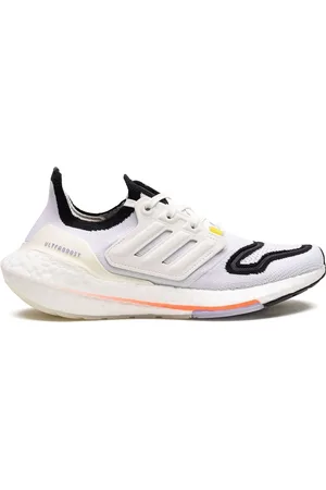 adidas Ultraboost 22 sneakers
