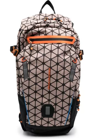 Piquadro Rucksacks - Debossed-logo detail backpack