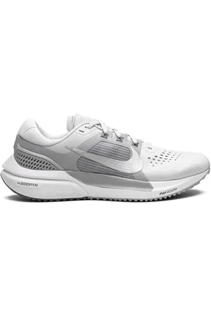 Nike Air Zoom Vomero 15 sneakers