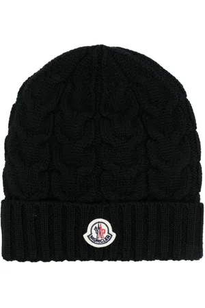 Moncler Logo-appliqu?? cable-knit beanie