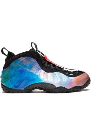 Foamposite sneakers best sale