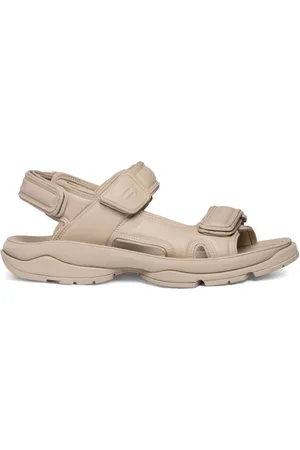 Balenciaga flip flops discount mens