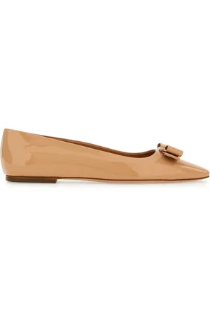 Salvatore Ferragamo Vara bow-detail ballerina shoes