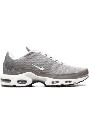 Nike Air Max Plus SE "Flat Pewter" sneakers