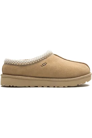 Order cheap ugg slippers