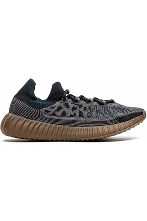 Yeezy on sale oreo farfetch