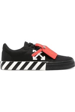 Off-White Off White Low Vulcanized Canvas Sneakers Black/white