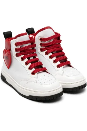The latest collection of sneakers & casual shoes in the size 14+