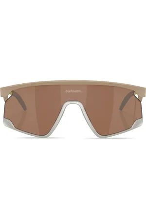 Oakley Logo-print oversize-frame sunglasses