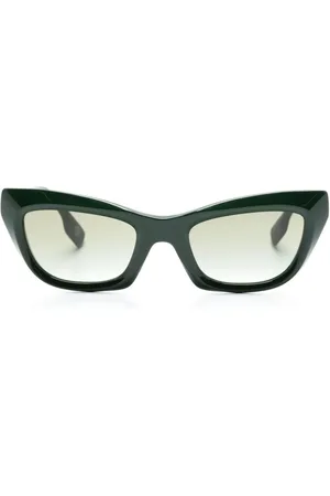 Burberry Logo lettering plaque tinted sunglasses