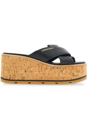 Salvatore Ferragamo Logo-print leather sandals
