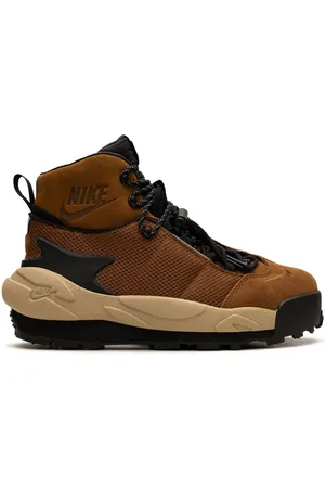 Nike X sacai Magmascape "Light British Tan" sneakers
