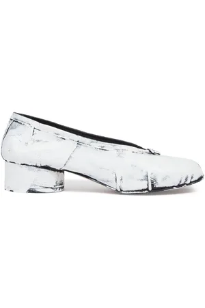 Maison margiela grey discount shearling mary-jane ballerina flats