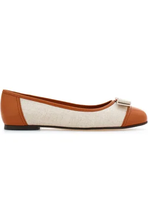 Salvatore Ferragamo Vara bow-detail ballerina shoes