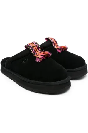 Boys slippers size discount 3